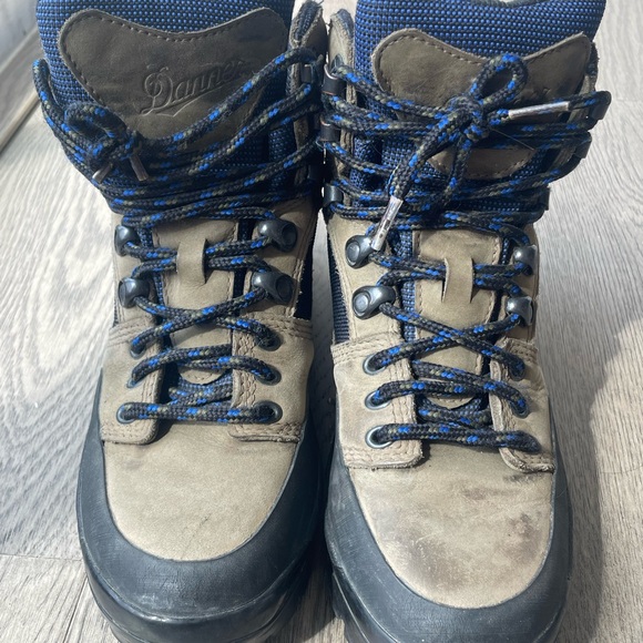 Vibram sole danner boot - Picture 3 of 7